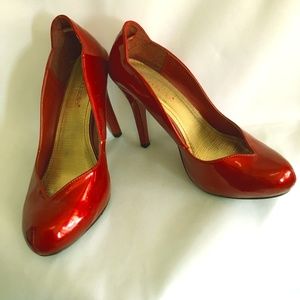 ShoeDazzle Shiny Red Pumps